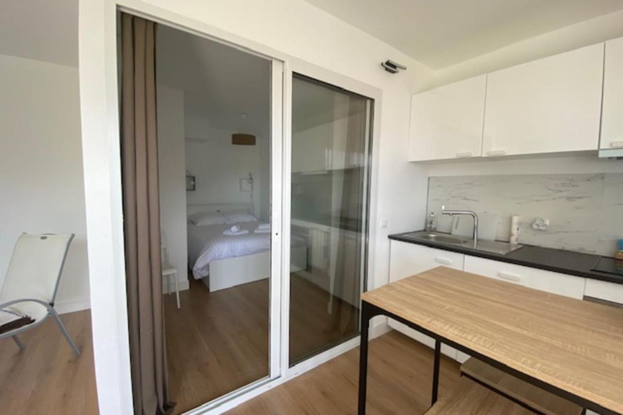 Beautiful Flat For 4 Very Closed To The Beach Cabourg Exteriör bild